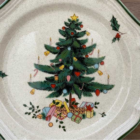 Mikasa Festive Season Salad Plate Set - Picture 3 of 7
